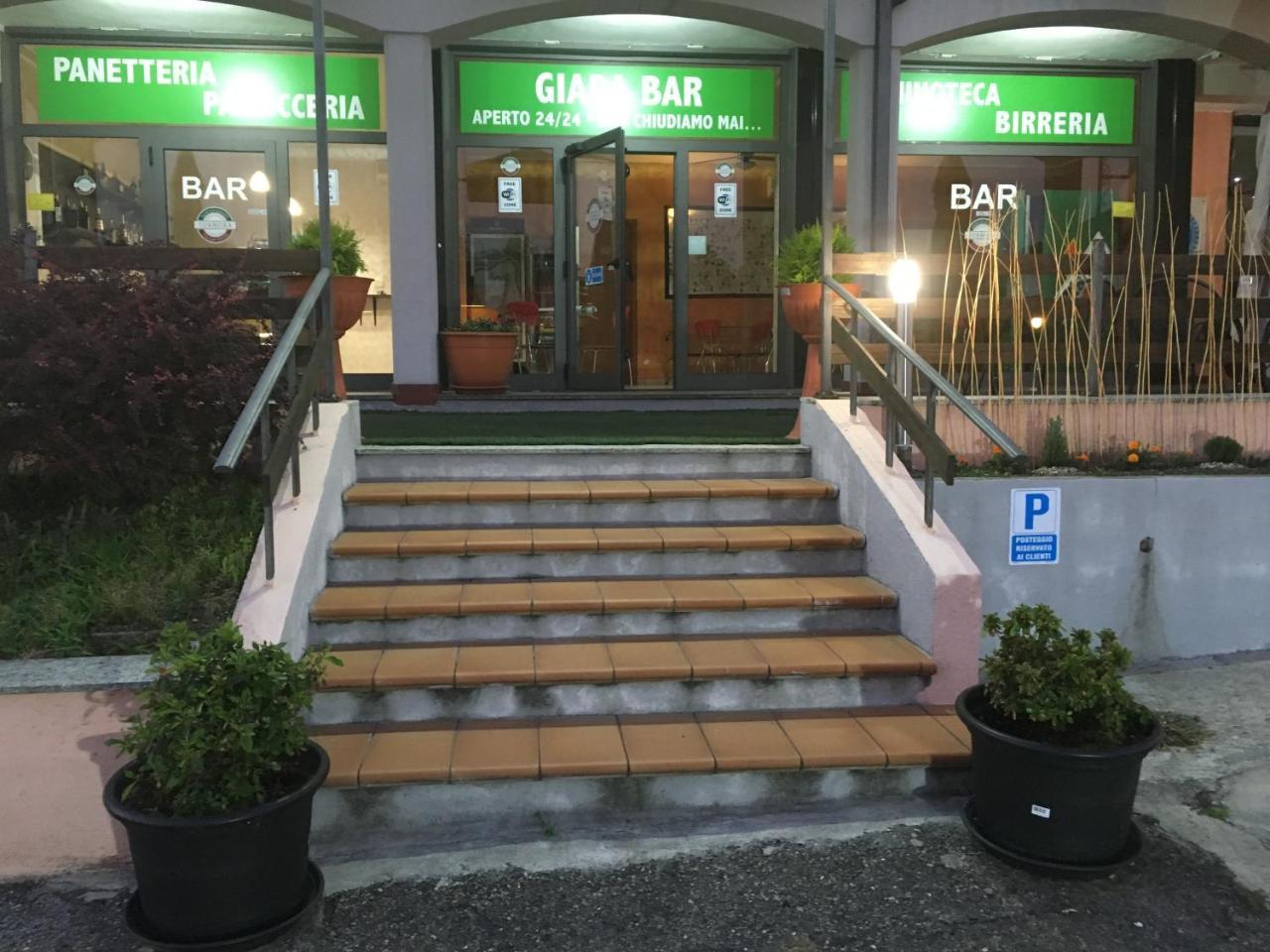 Hotel Lago Maggiore Castelletto sopra Ticino Buitenkant foto