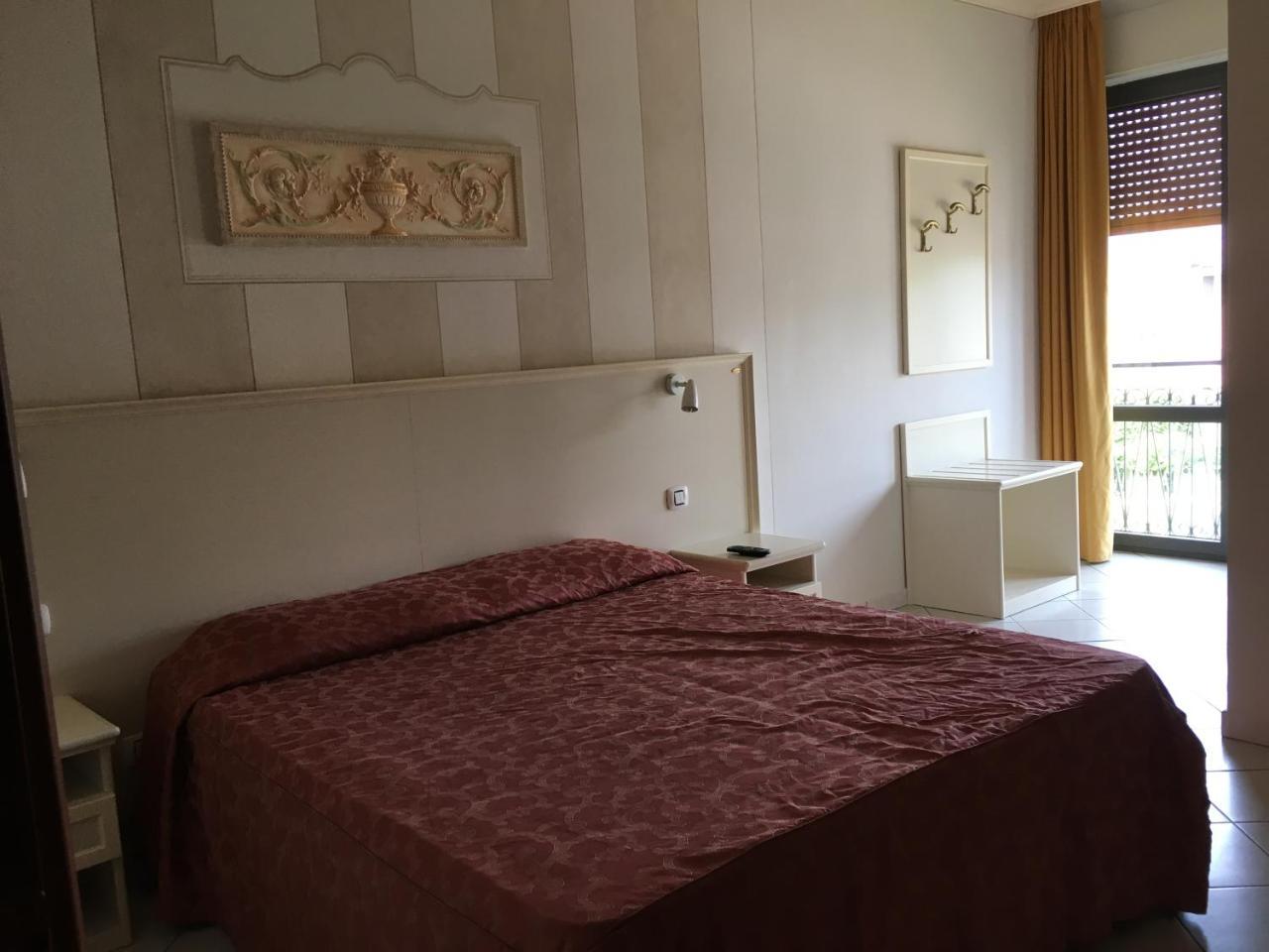 Hotel Lago Maggiore Castelletto sopra Ticino Buitenkant foto